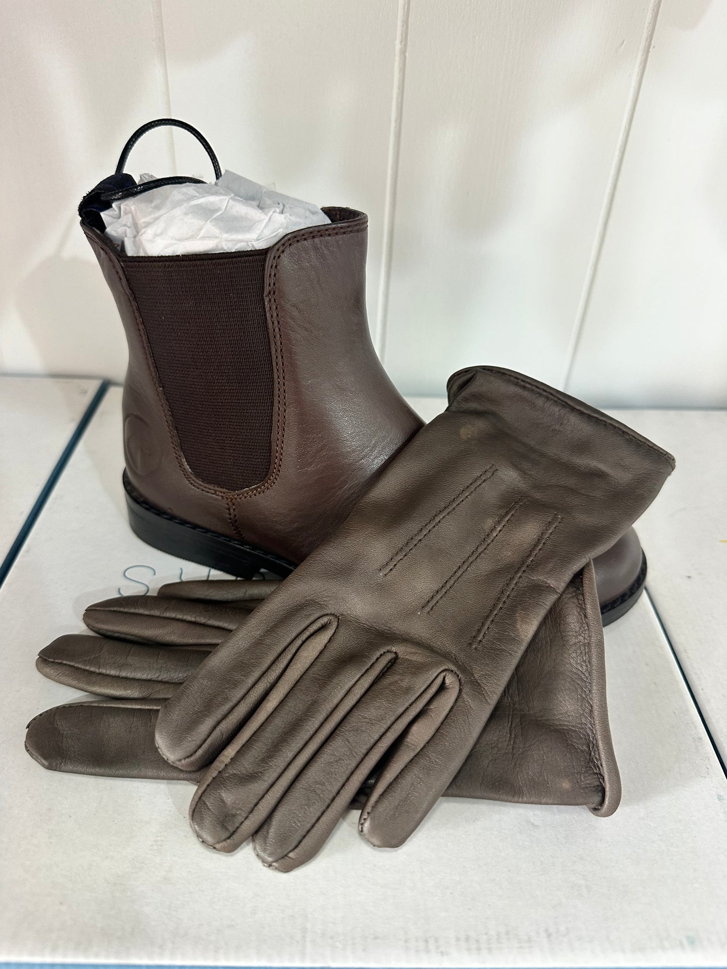 Oxley Outfitters Childrens Leather Horse Riding Gloves - Brown